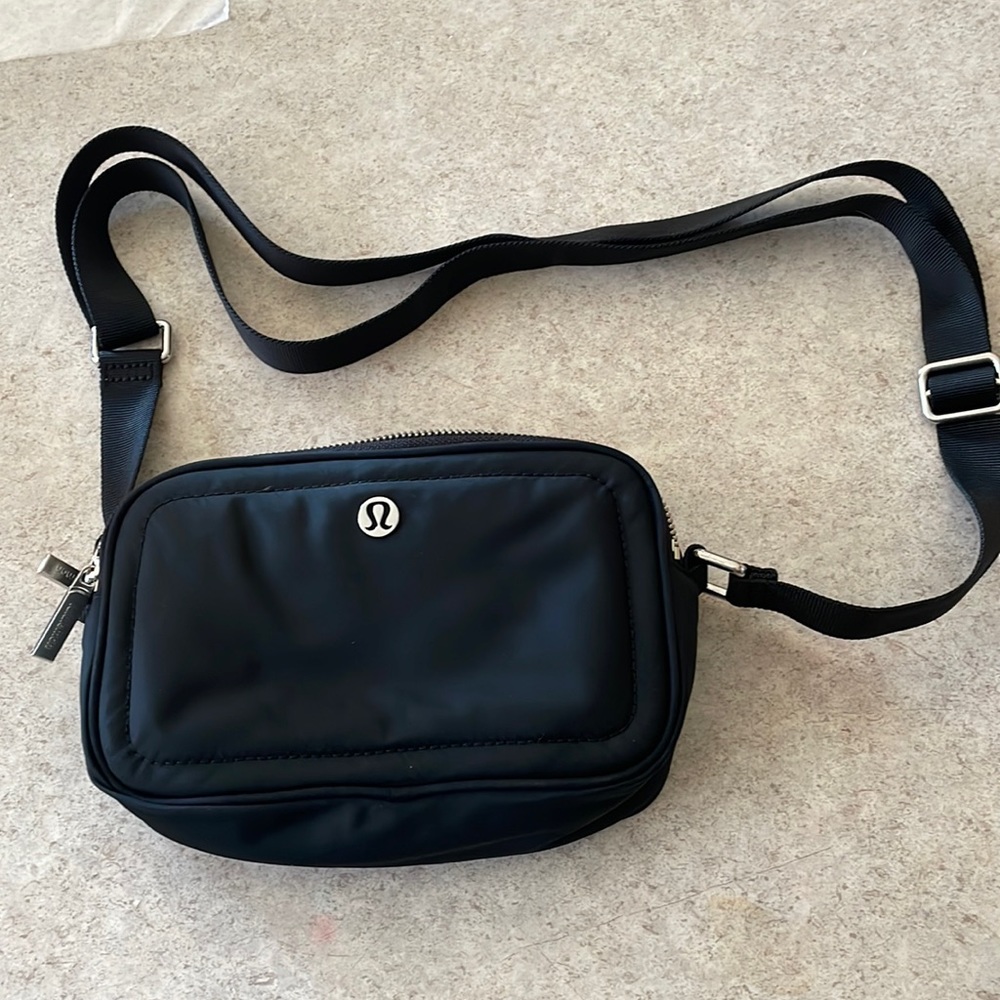 Lululemon Camera Crossbody